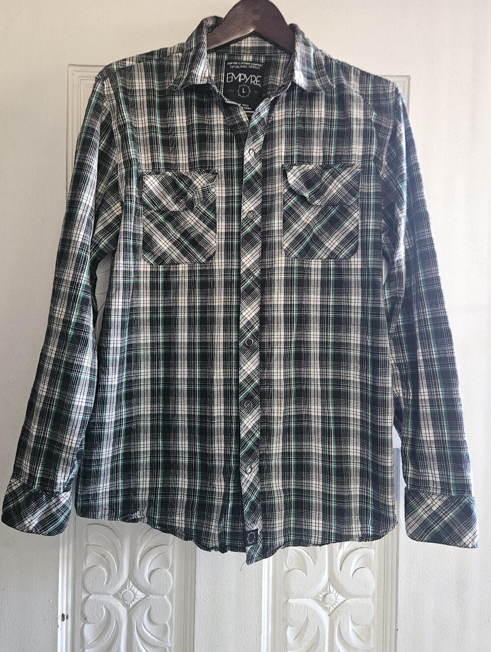 Empyre Plaid Button-Down Shirt in Green & Black Large